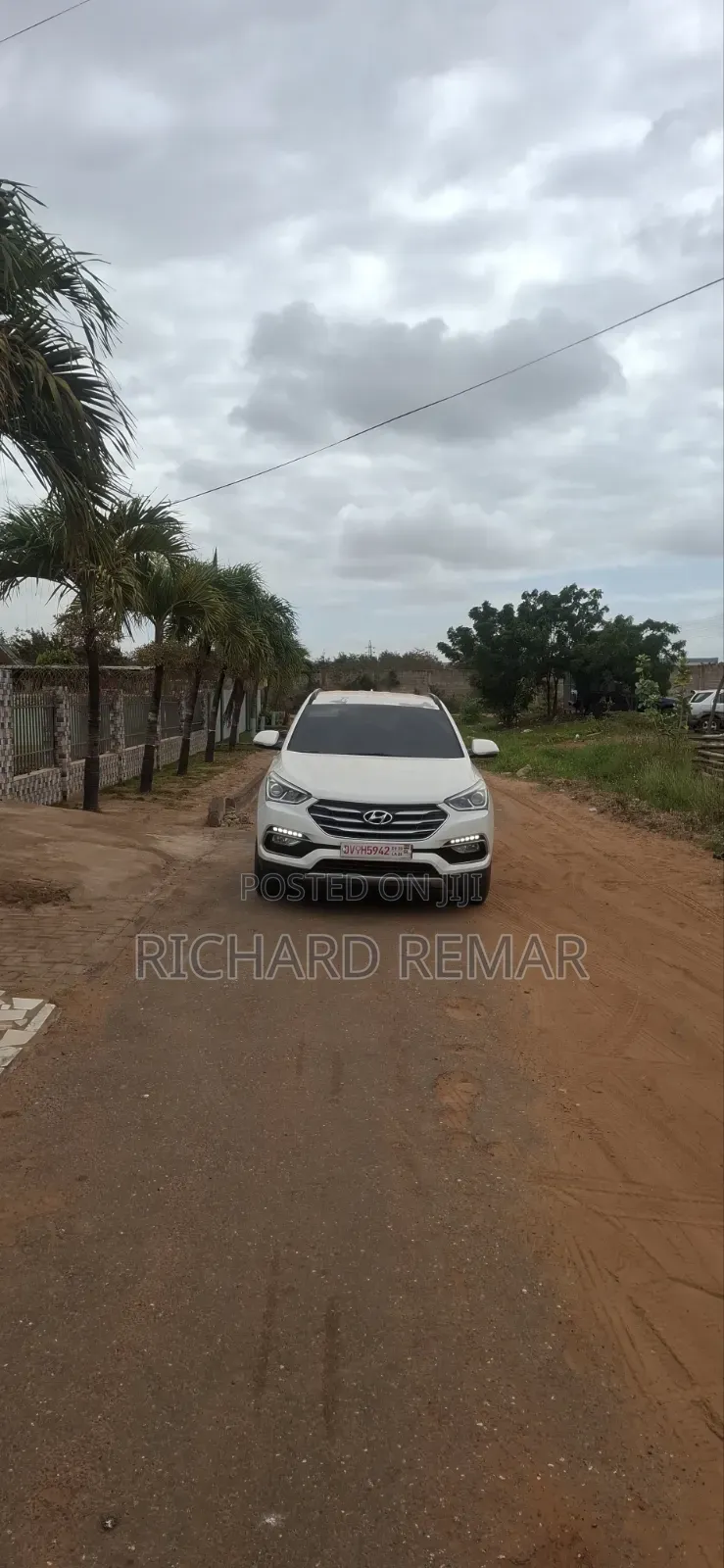 Hyundai Santa Fe 2016 White