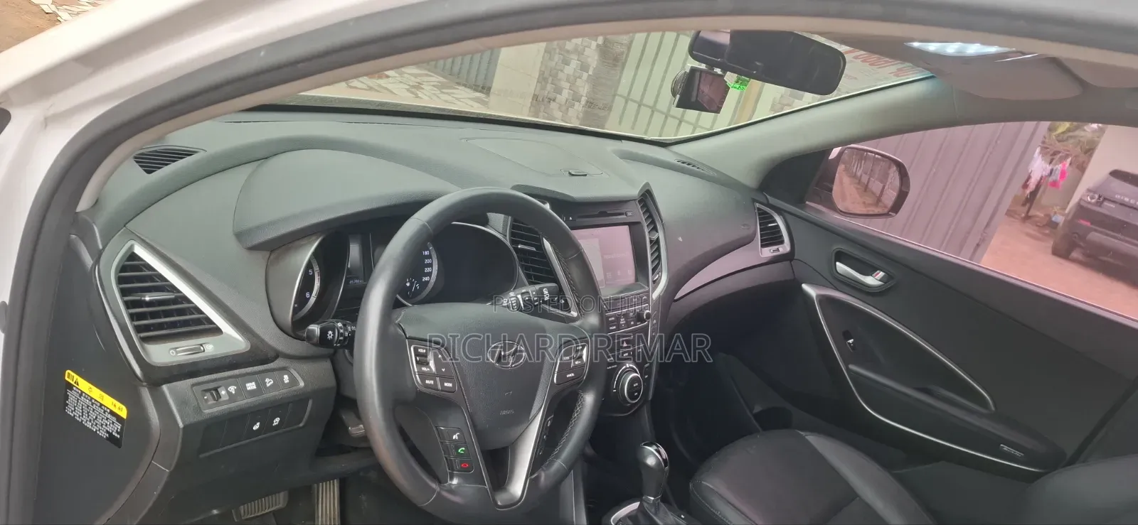 Hyundai Santa Fe 2016 White