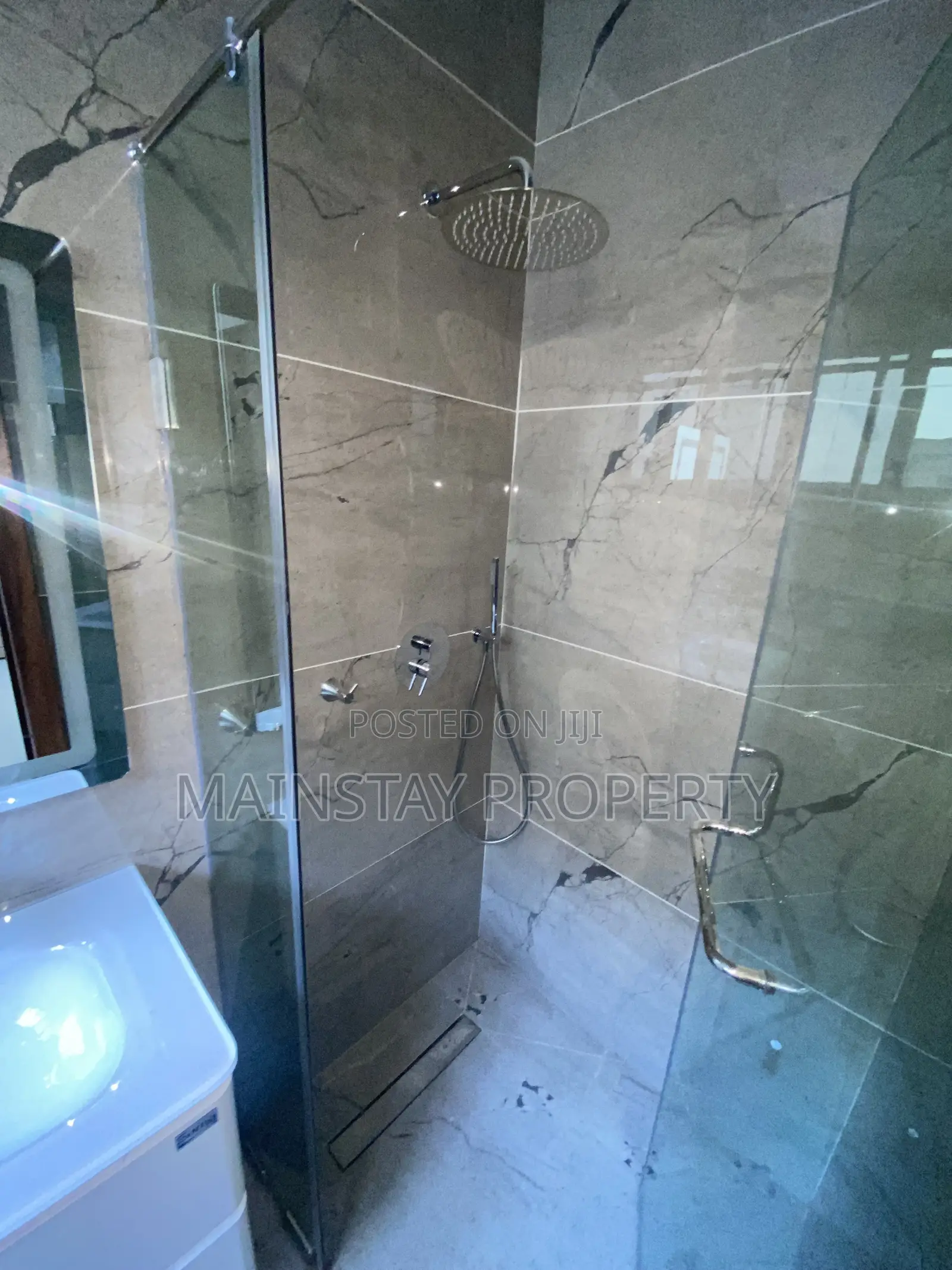 4bdrm Townhouse / Terrace in Mainstay Estates, East Legon for rent