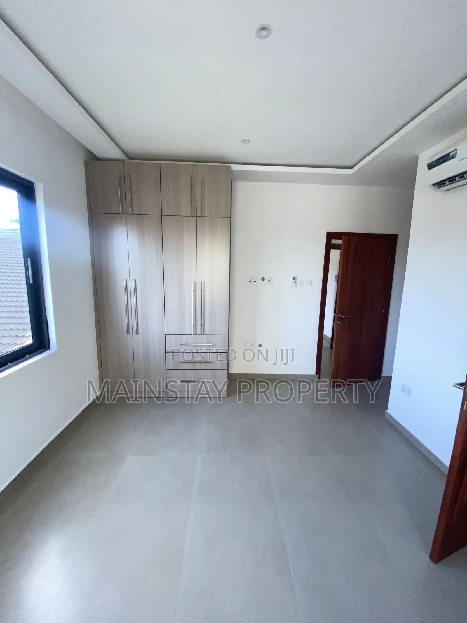 4bdrm Townhouse / Terrace in Mainstay Estates, East Legon for rent