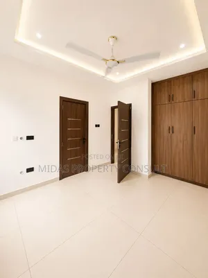 4bdrm Duplex in East Legon Hills, Lake Side Estate for sale