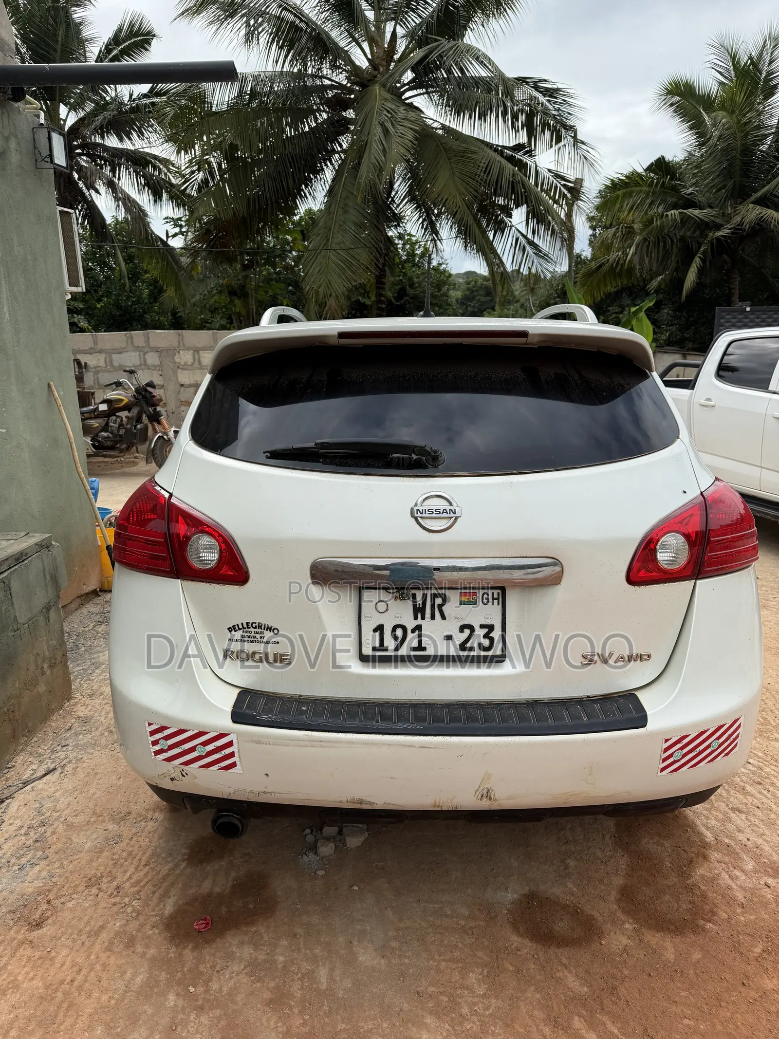 Nissan Rogue SV 2012 White