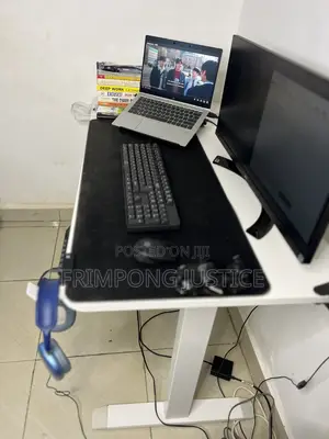EKKIO Electric Adjustable Standing Desk
