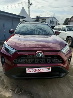 Toyota RAV4 XLE AWD 2024 Red