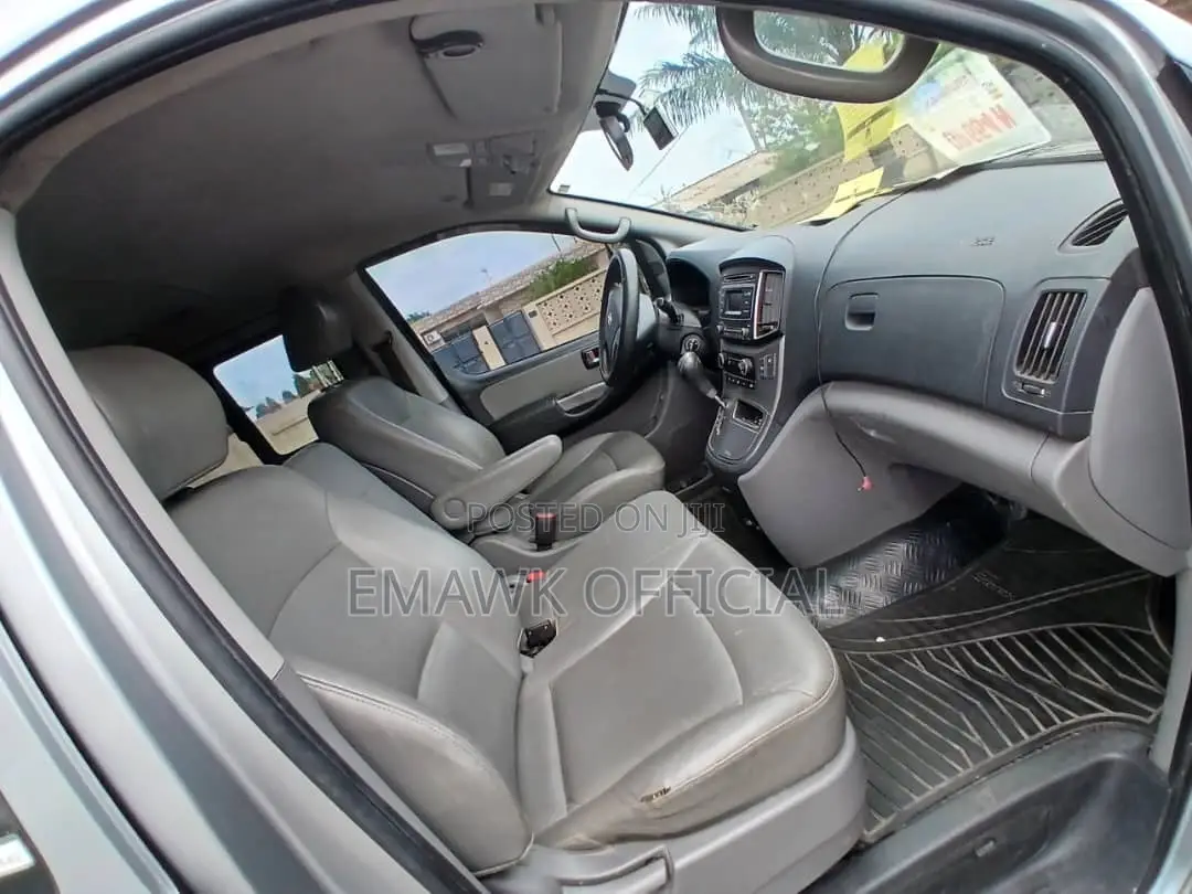 Hyundai Starex 2016 Grey