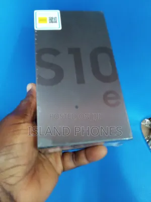 New Samsung Galaxy S10e 128 GB Black