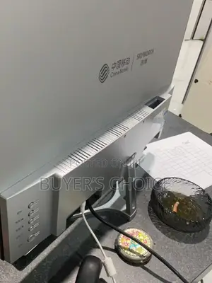 24” Sky-Worth Borderless Monitor