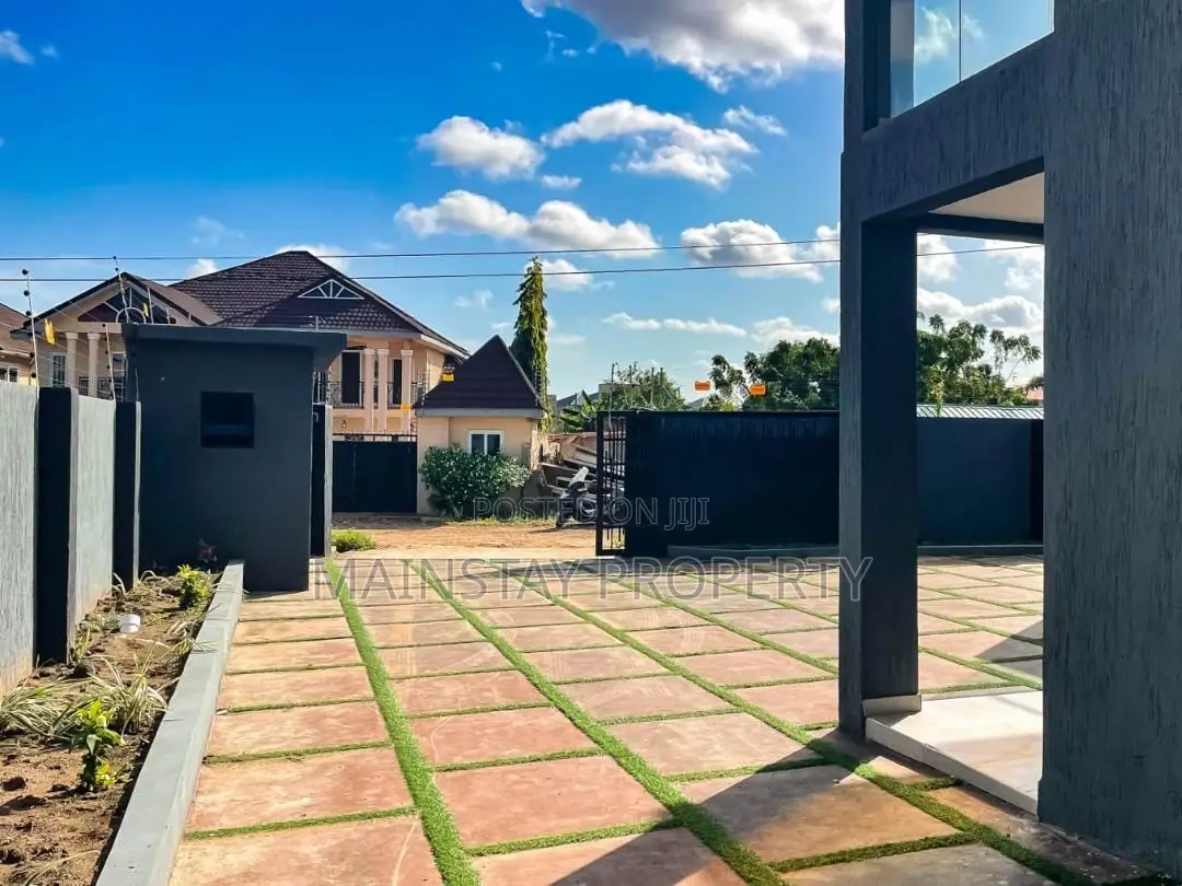 4bdrm House in Mainstay Estates, East Legon for sale