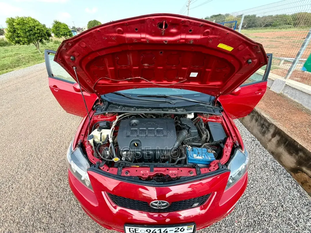 Toyota Corolla 2011 Red
