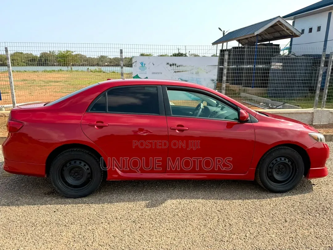 Toyota Corolla 2011 Red