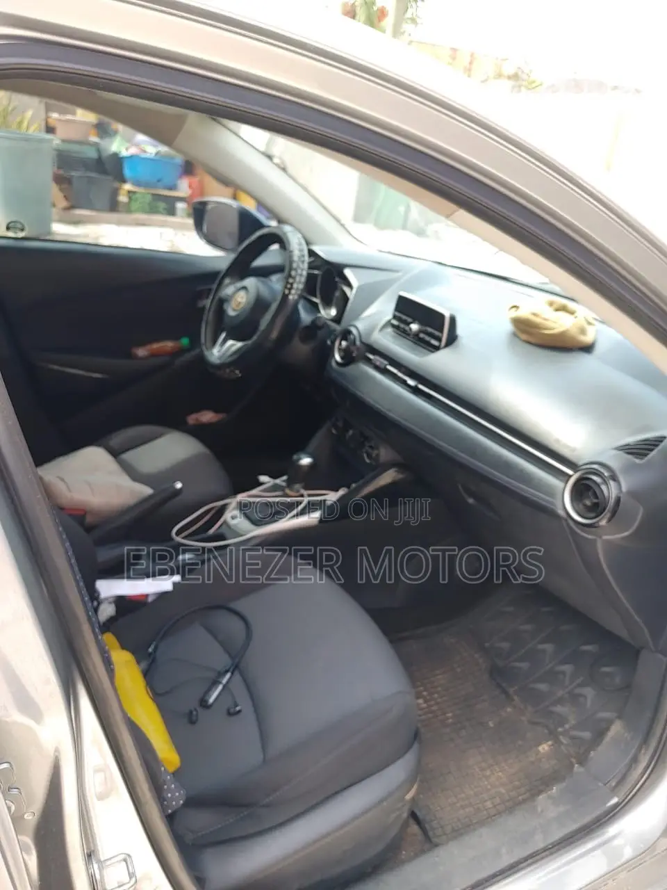 Toyota Yaris 2016 Silver