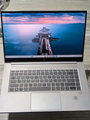 Laptop HP Zbook Studio G7 32GB Intel Core i9 HDD 512GB