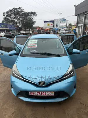 Toyota Vitz 2016 Blue