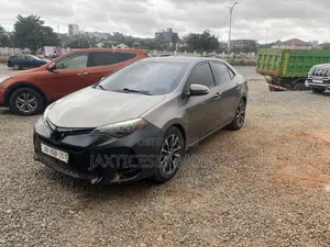 Toyota Corolla XSE (1.8L 4cyl 2A) 2019 Gray