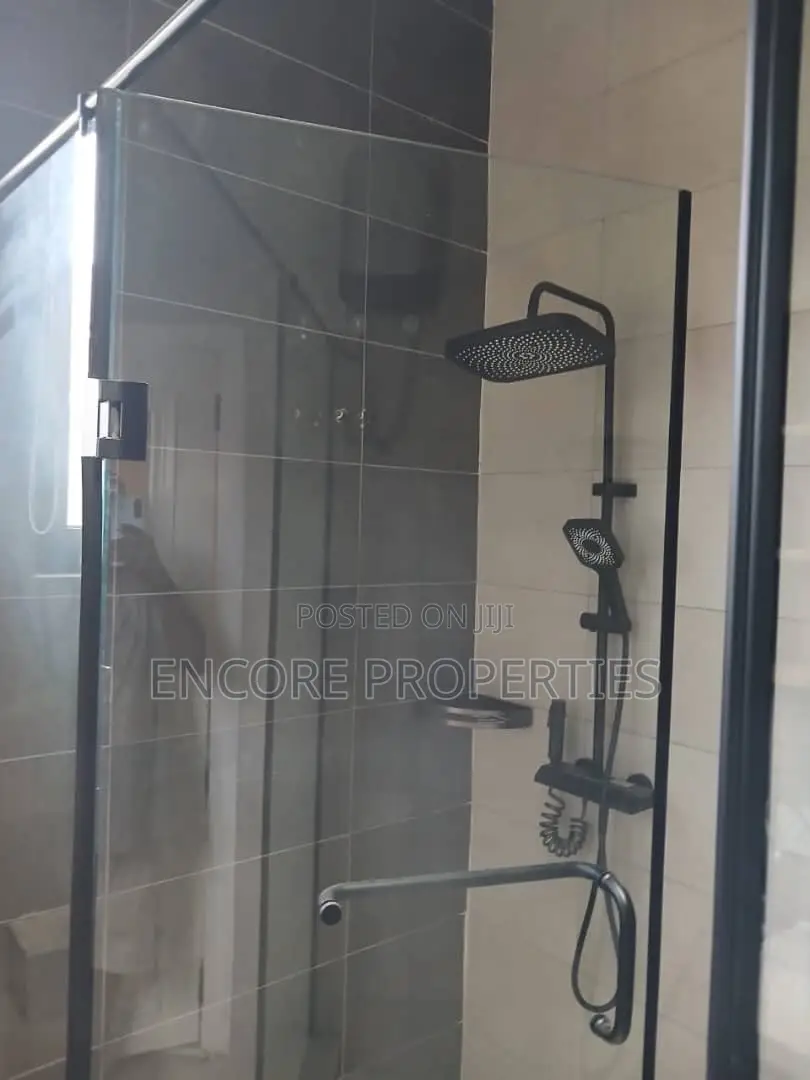 4bdrm House in Oyarifa for sale