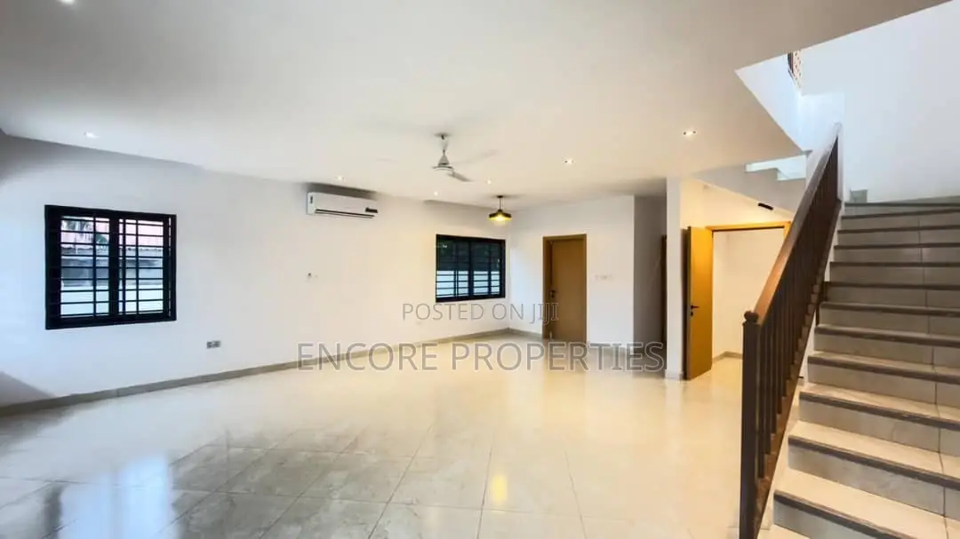 4bdrm House in Oyarifa for sale