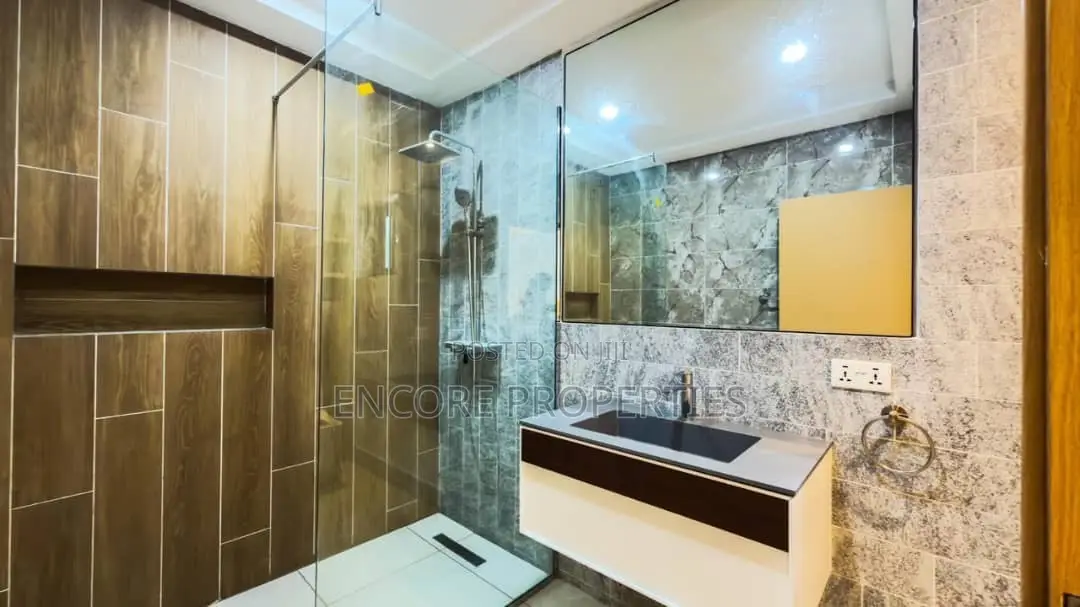 4bdrm House in Oyarifa for sale