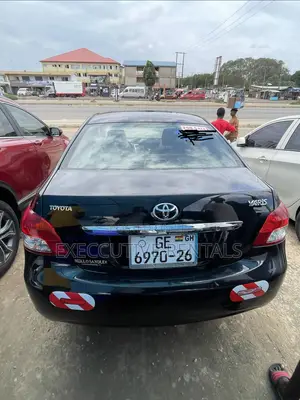 Toyota Yaris 2010 Black