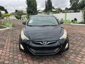 Hyundai Elantra Limited Sedan FWD (1.8L 4cyl 6A) 2013 Black