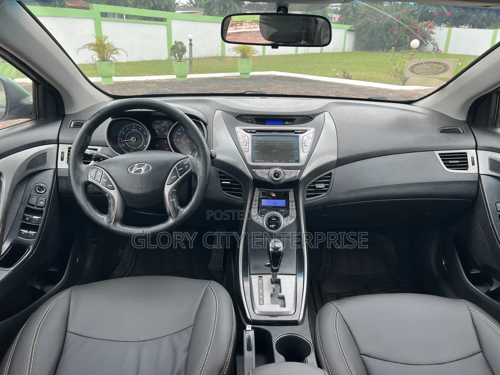 Hyundai Elantra Limited Sedan FWD (1.8L 4cyl 6A) 2013 Black