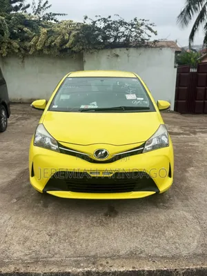 Toyota Vitz 1.3 FWD 5dr 2015 Yellow