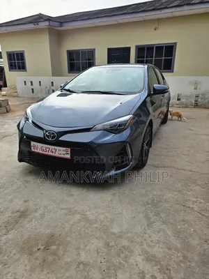 Toyota Corolla LE (1.8L 4cyl 2A) 2018 Gray