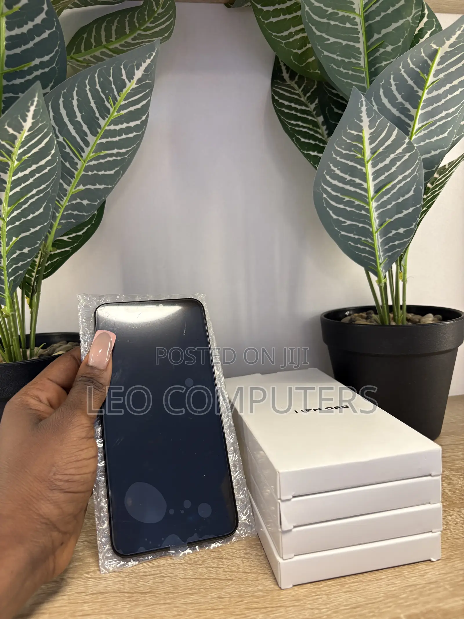 iPhone 11 Promax iCloud Screen