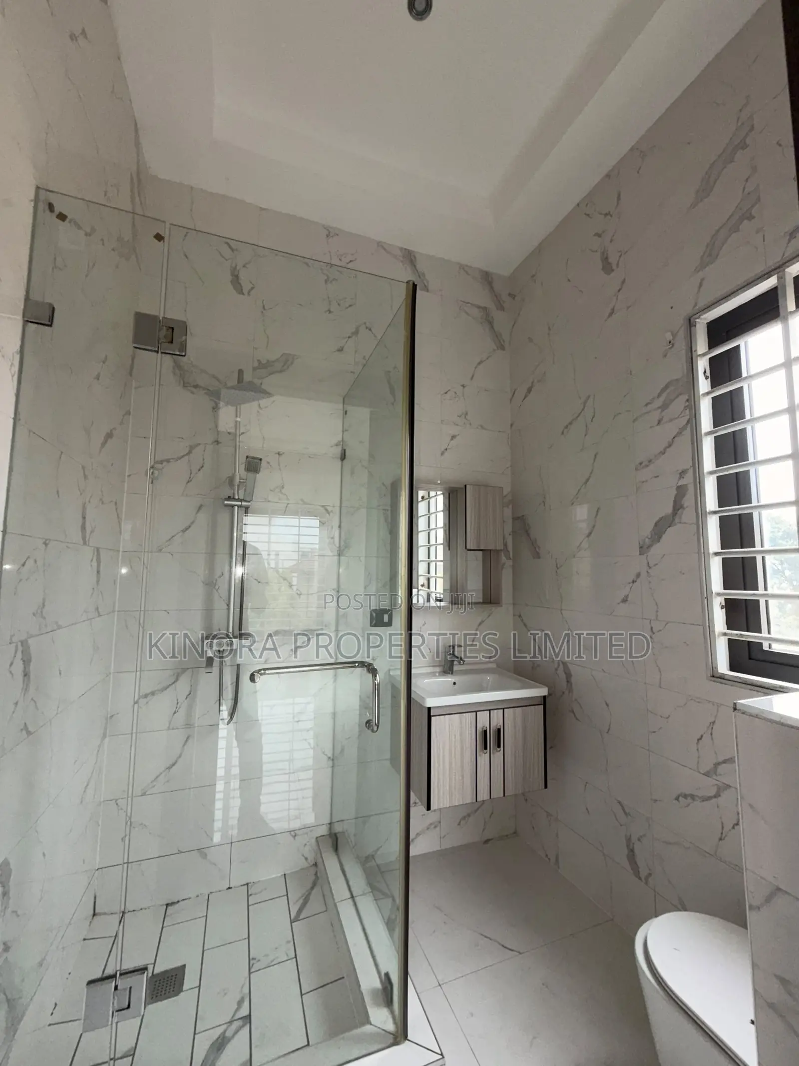 4bdrm Duplex in Adjiganor, Adjiriganor for rent