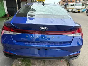 Hyundai Elantra 2023 Blue