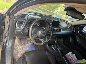 Mazda 3 2014 Gold