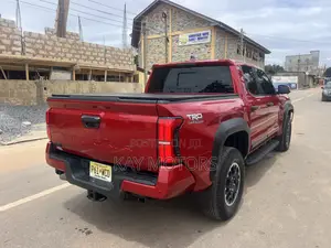 Toyota Tacoma SR5 Access Cab 6' Bed AT 2024 Red
