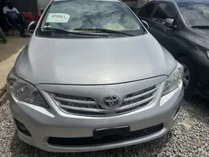 Toyota Corolla L 4dr Sedan (1.8L 4cyl 5M) 2013 Silver
