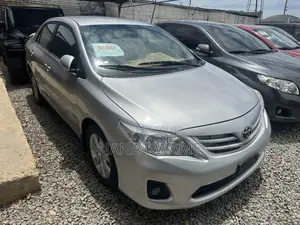 Toyota Corolla L 4dr Sedan (1.8L 4cyl 5M) 2013 Silver