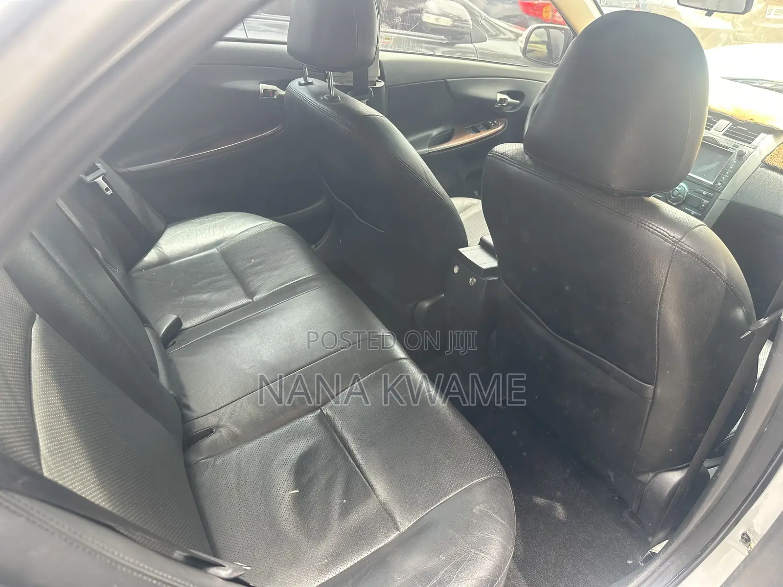 Toyota Corolla L 4dr Sedan (1.8L 4cyl 5M) 2013 Silver
