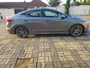 Hyundai Elantra 2018 Gray