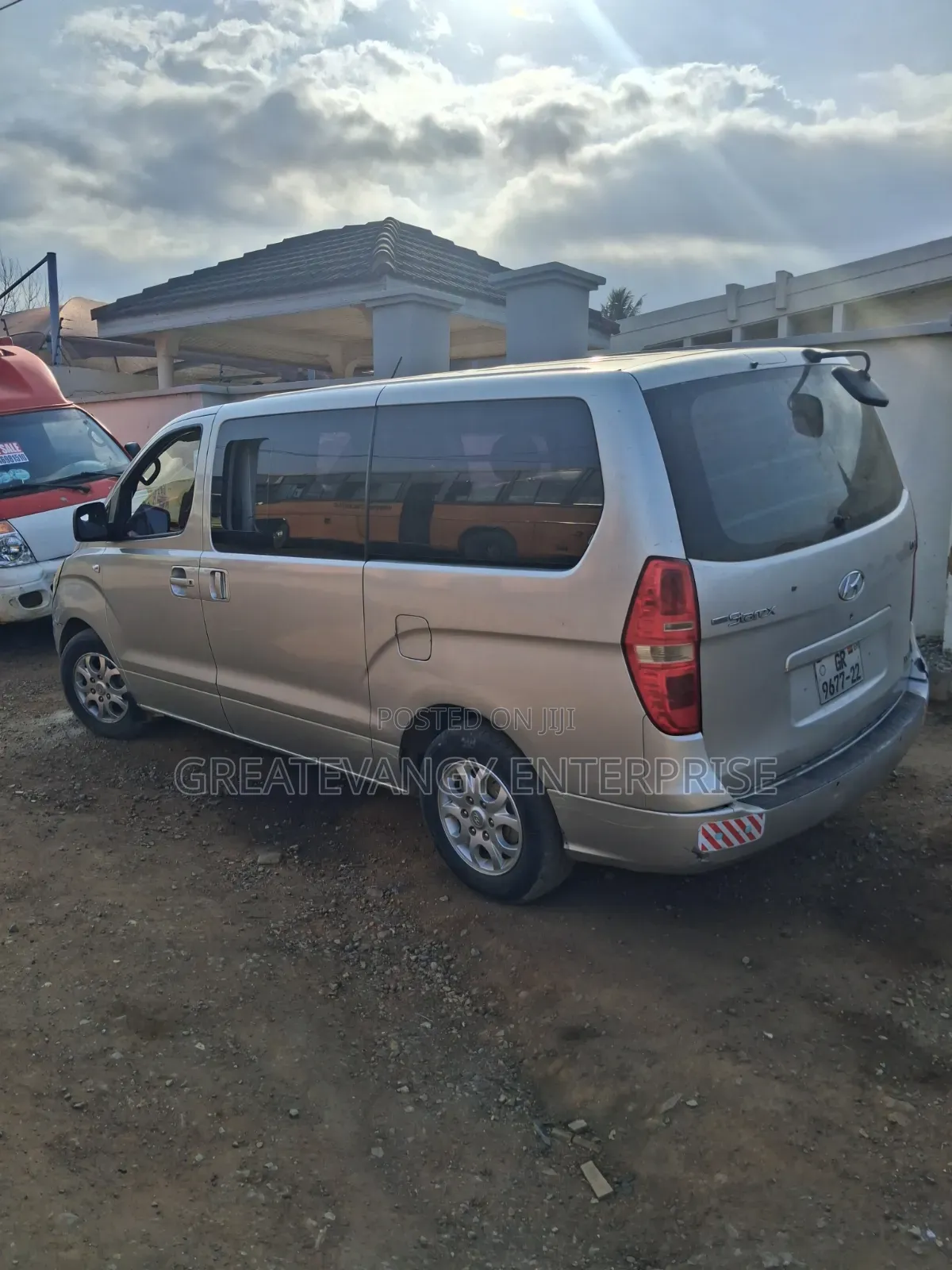 Hyundai Starex 2012 Grey