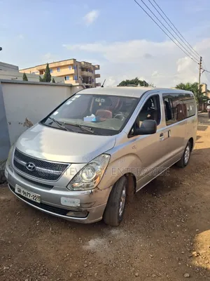 Hyundai Starex 2012 Grey