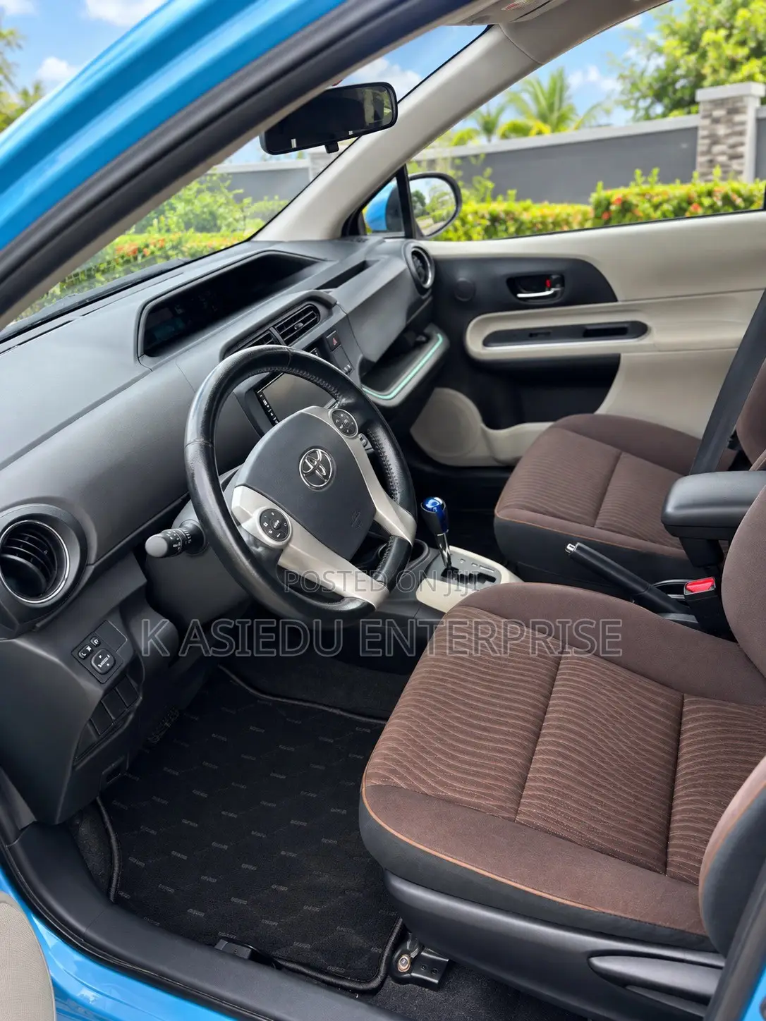 Toyota Aqua 2012 Blue