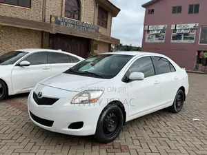 Toyota Yaris 2012 White