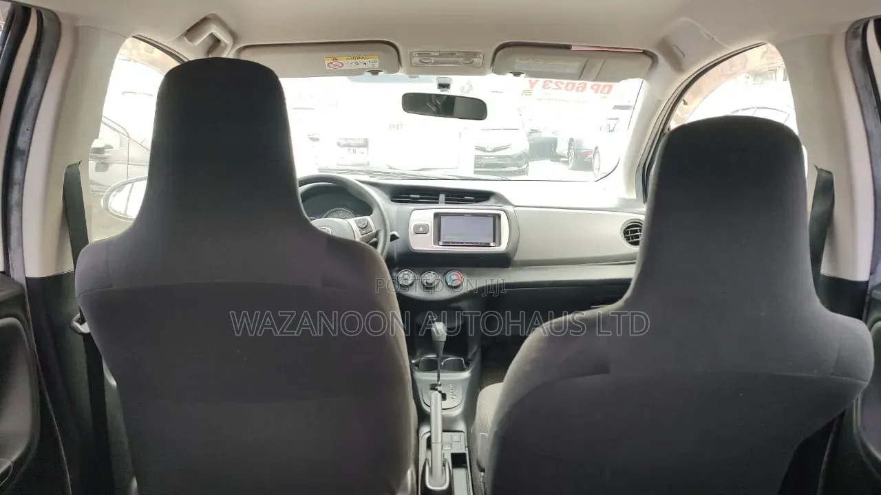 Toyota Vitz 1.3 FWD 5dr 2014 White