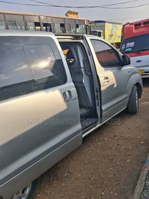 Hyundai Starex 2012 Grey