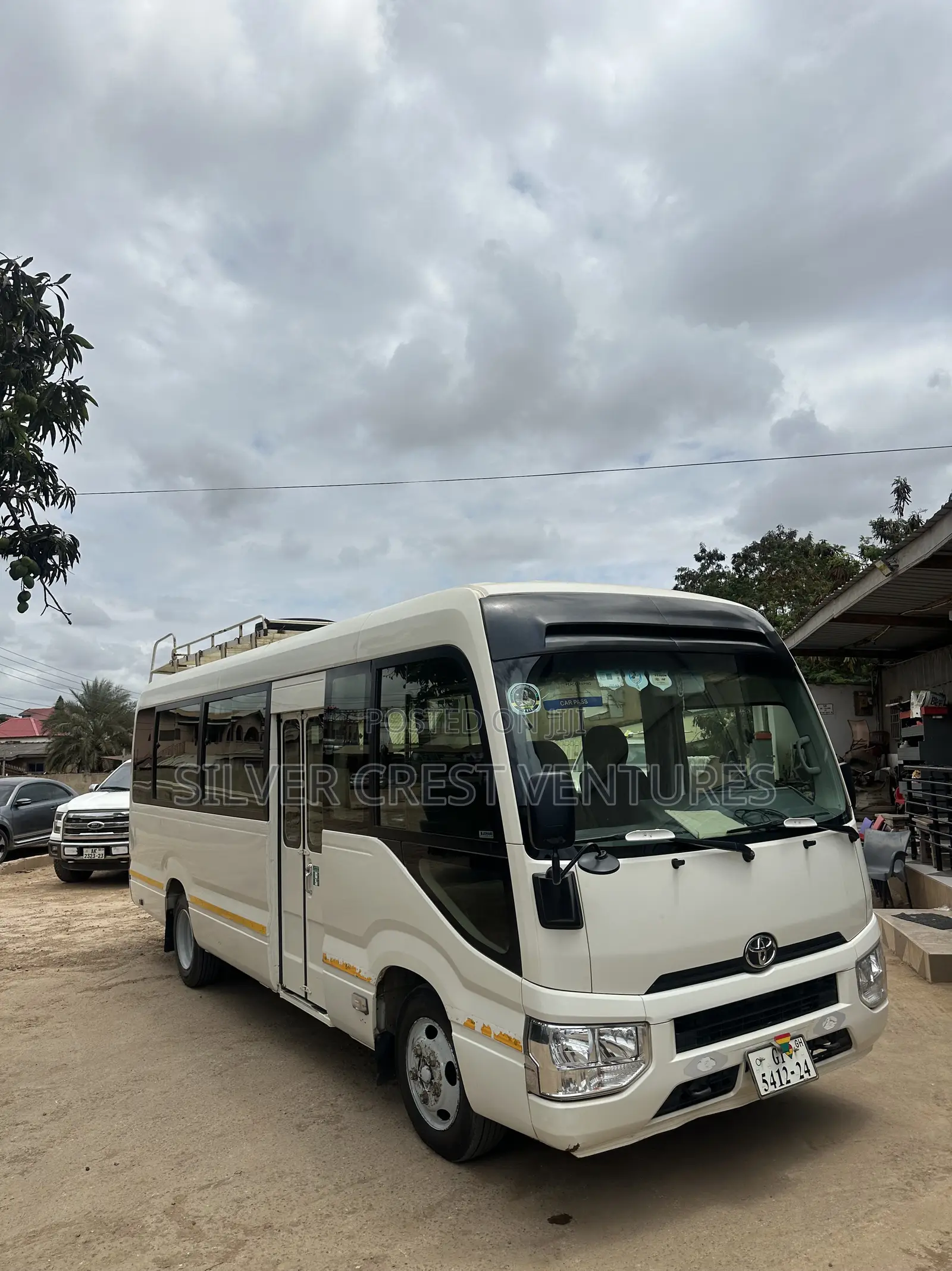 Toyota HiAce 2023 White