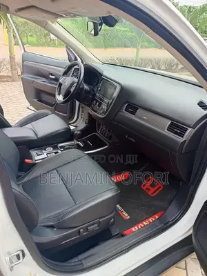 Mitsubishi Outlander SEL AWC 2019 White