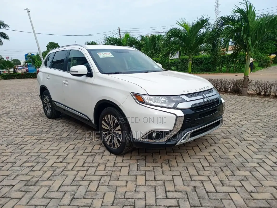 Mitsubishi Outlander SEL AWC 2019 White