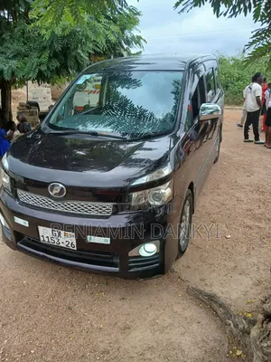 Toyota Voxy 2011 Black
