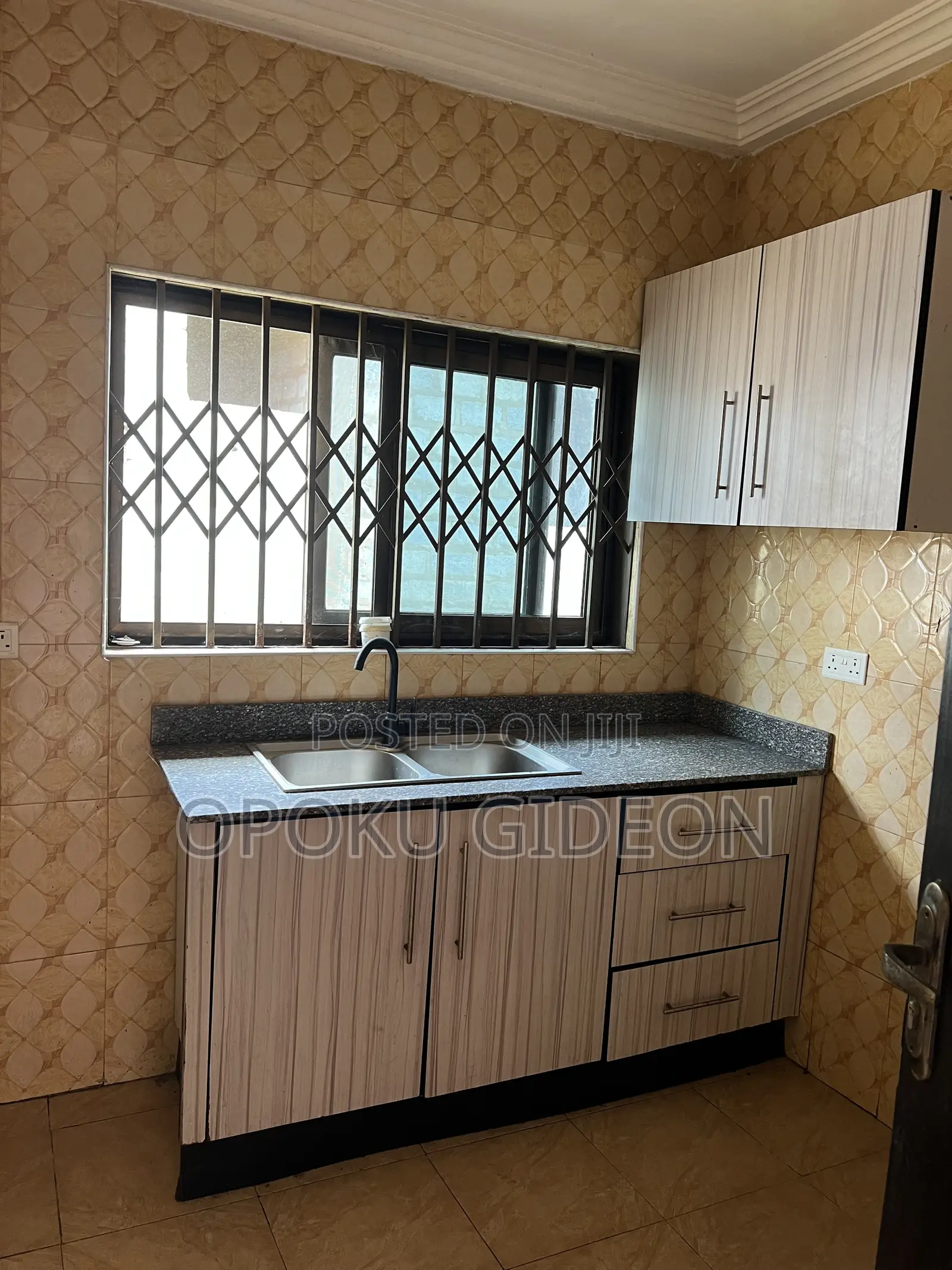 2bdrm Apartment in Oduman, Ablekuma for rent