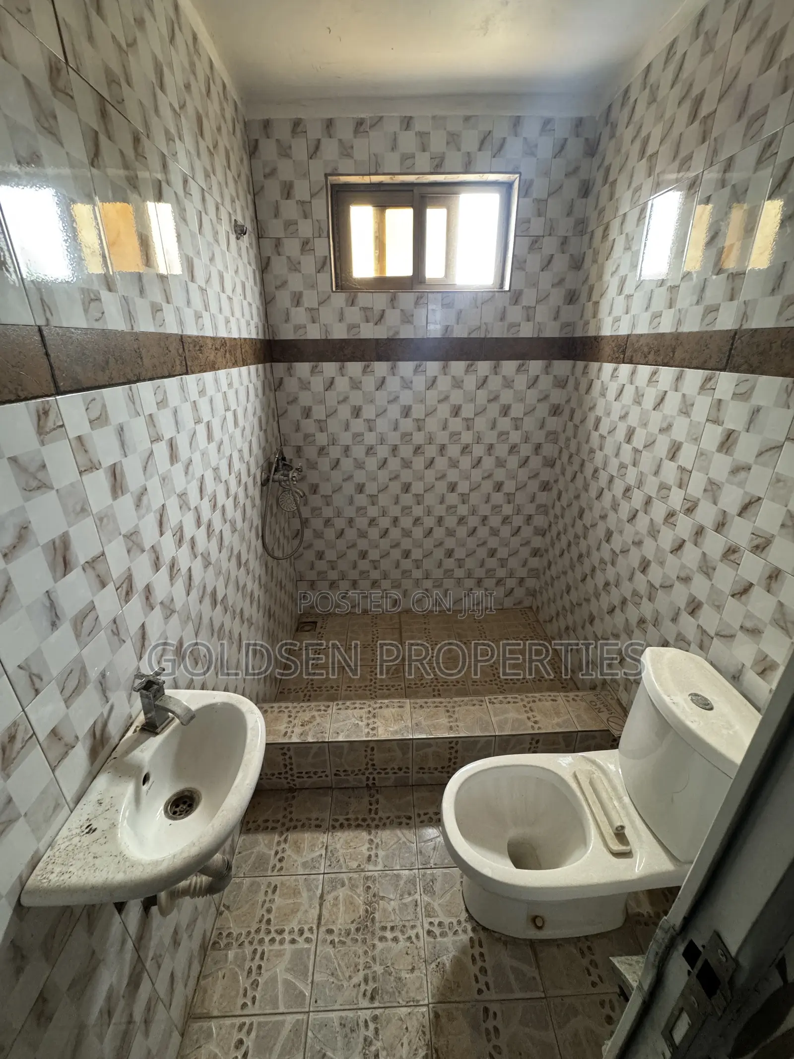 2bdrm Apartment in Mile 7 for rent