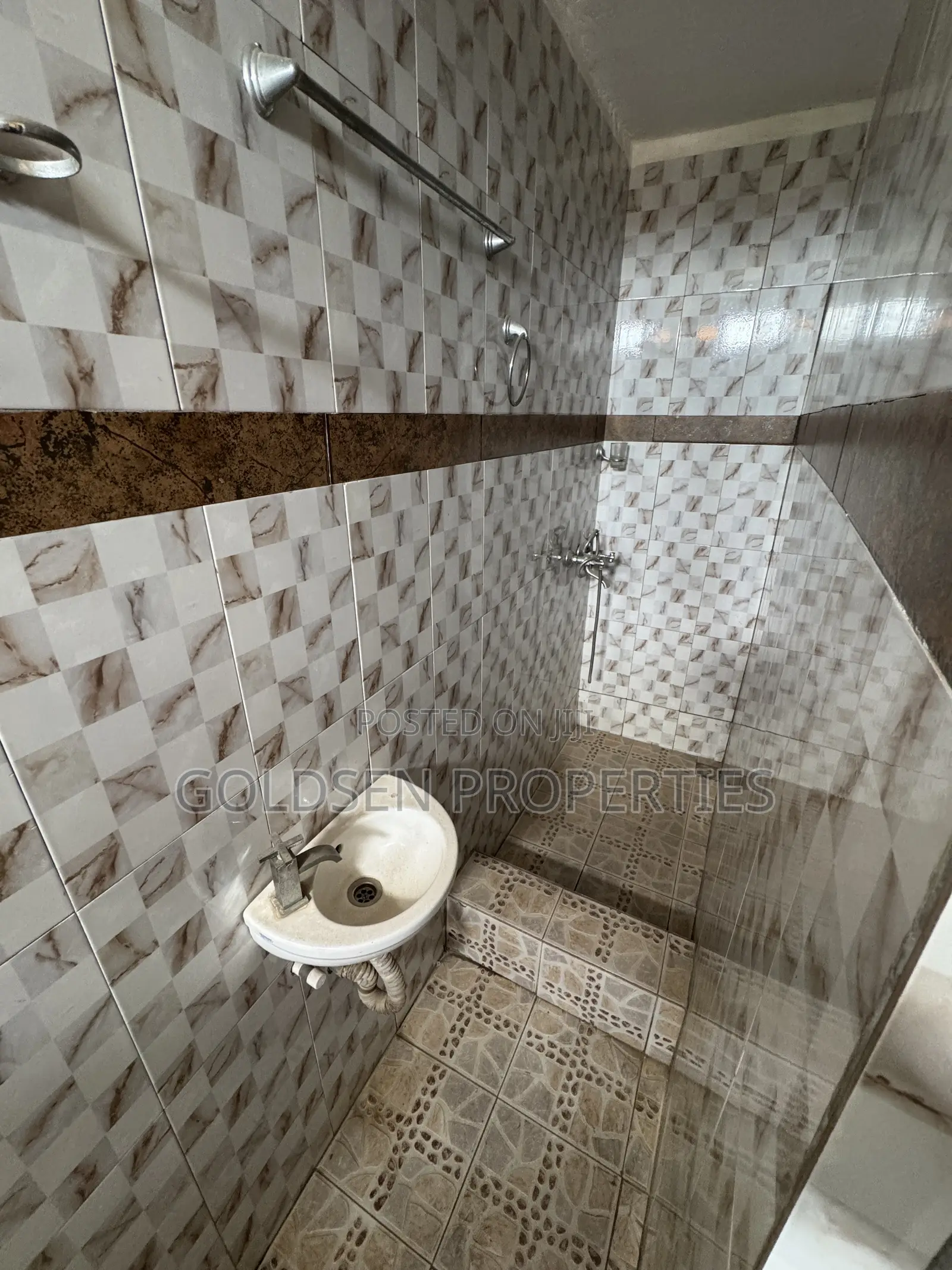 2bdrm Apartment in Mile 7 for rent