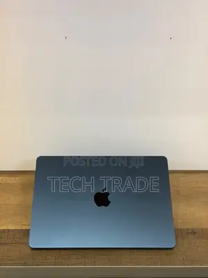 Laptop Apple MacBook Air 2025 M4 16GB Apple M4 SSHD (Hybrid) 512GB