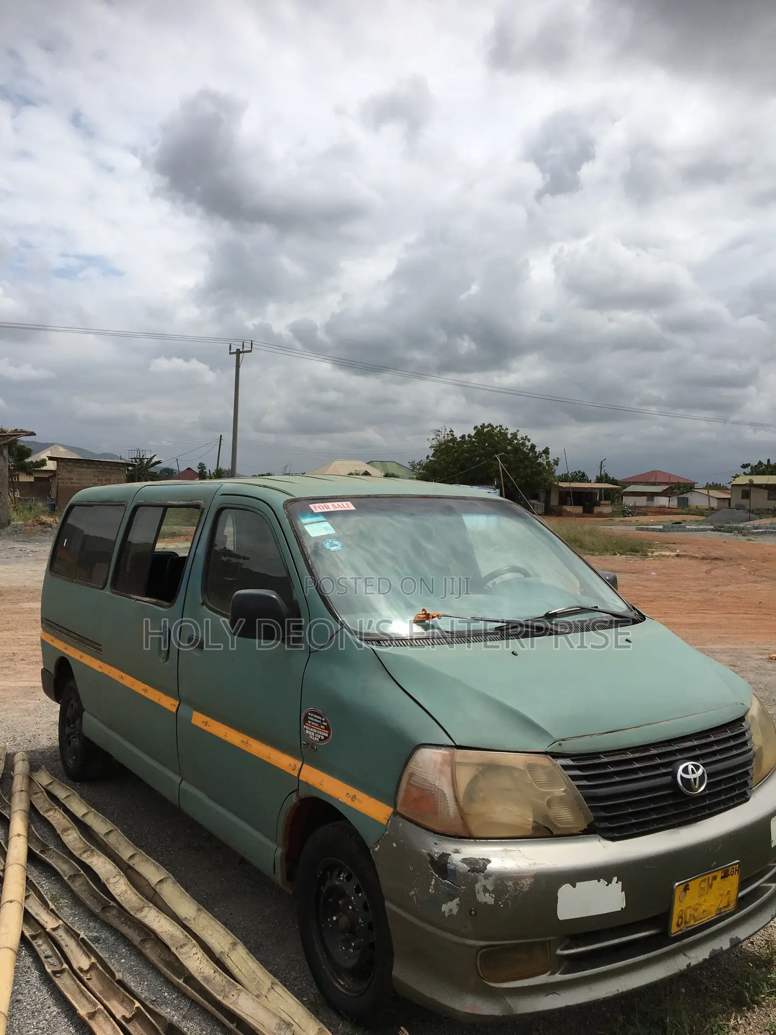 Toyota HiAce 2010 Green